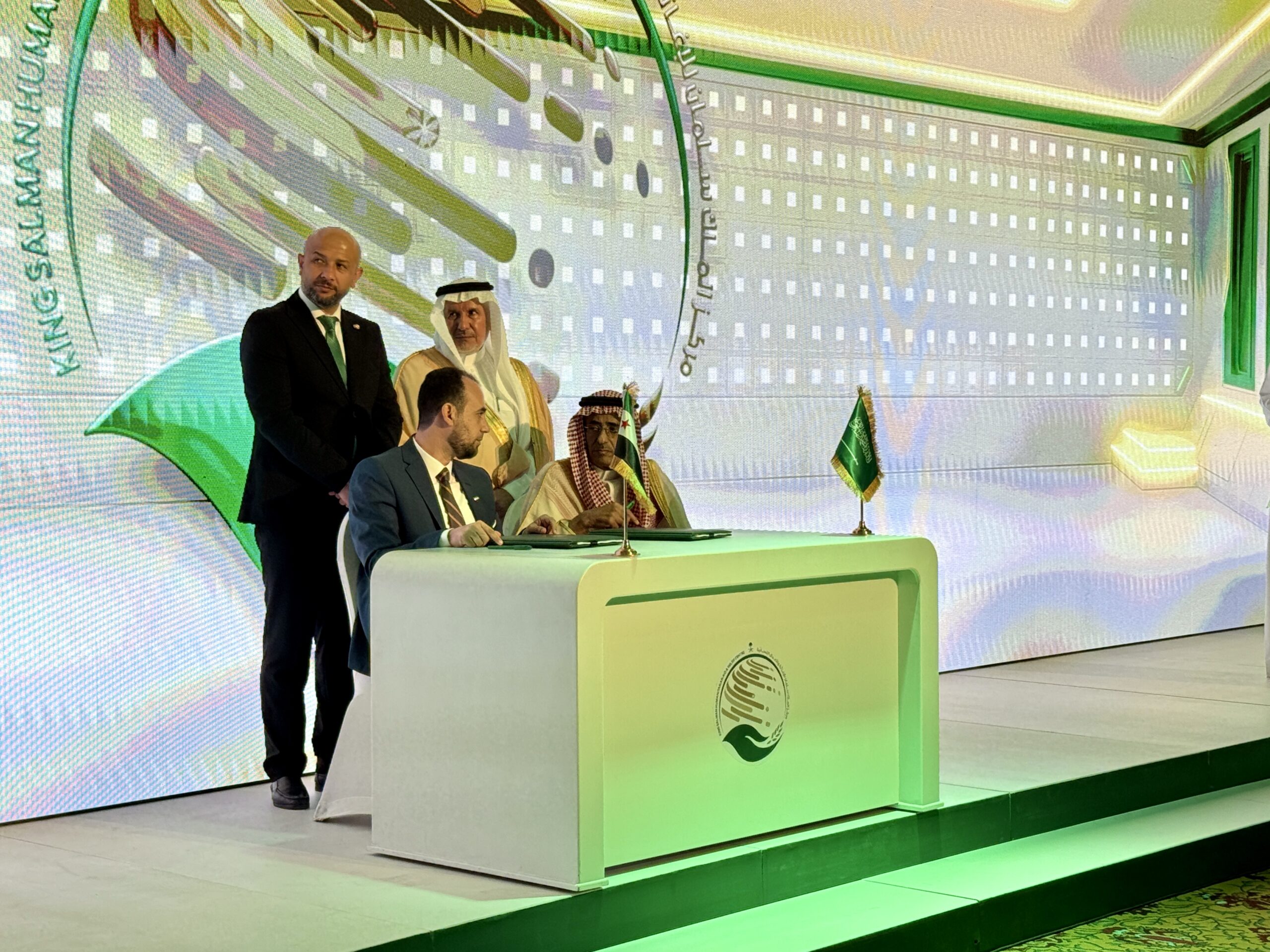 غراس الخير الإنسانية توقّع عقد مشروع لإعادة تأهيل المدارس المتضررة