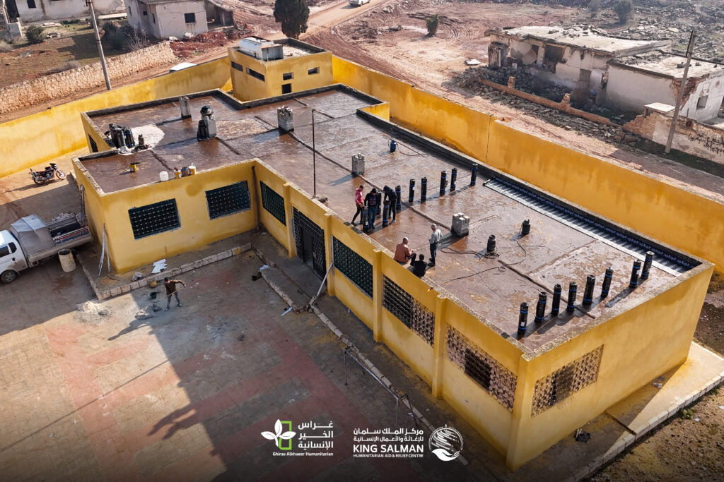 مدرسة مرممة في سوريا ترميم المدارس كمدخل للتنمية المحلية: تجربة غراس الخير في القطاع التعليمي