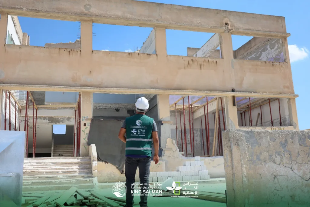 تدشين مشروع إعادة تأهيل مدرسة وجامع في معرشورين بإدلب 6 إعمار مدرسة في سوريا